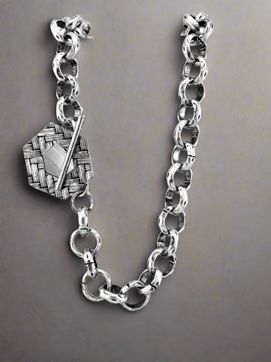 The Elizabeth Necklace