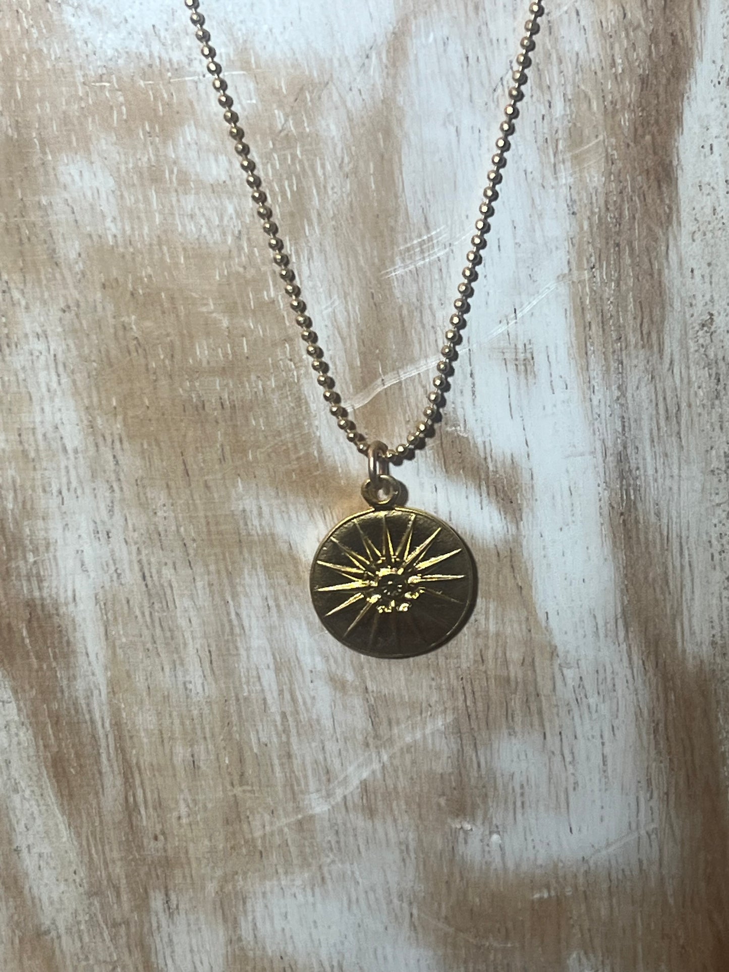 The Aivlene Necklace