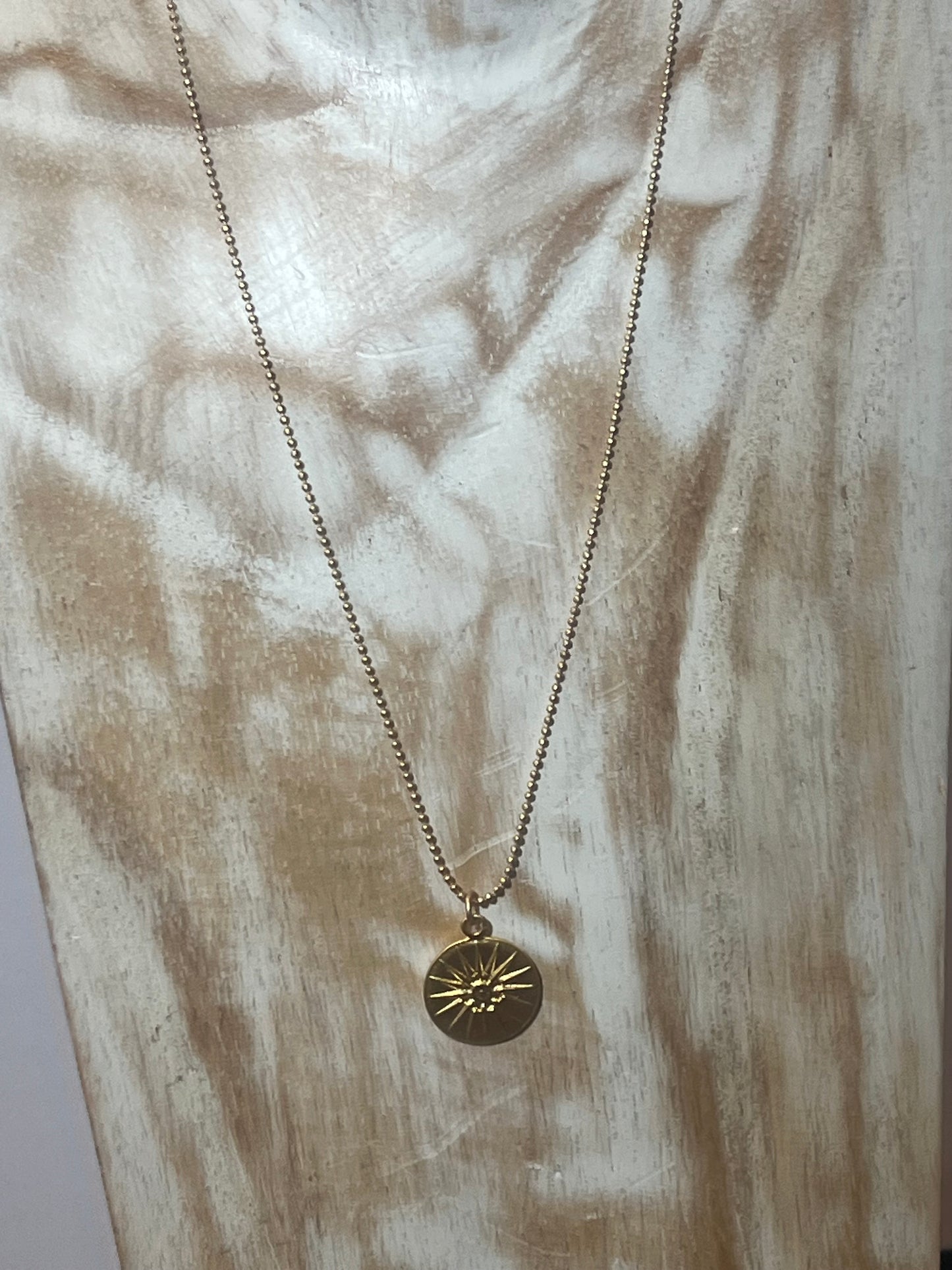 The Aivlene Necklace