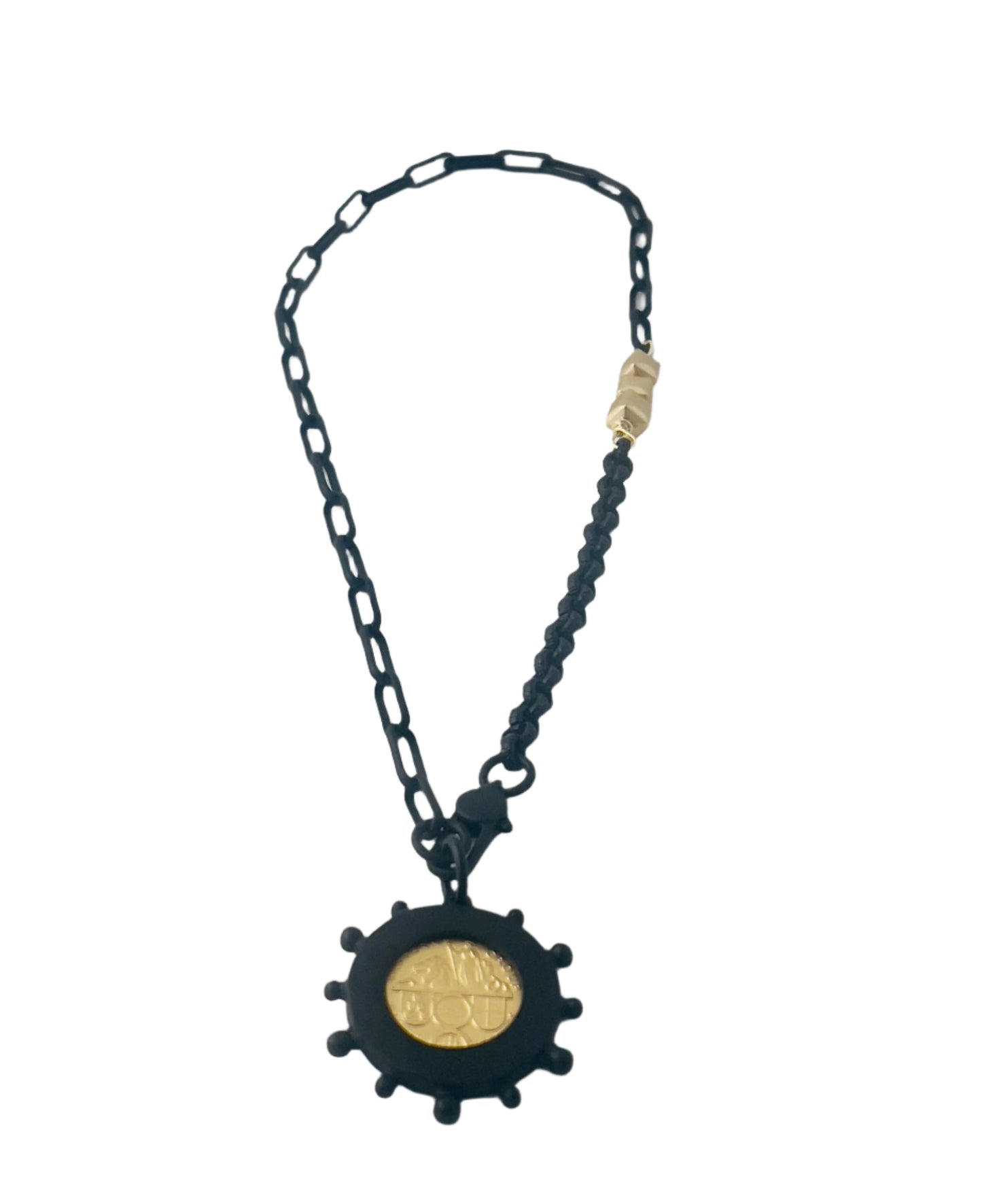 The Betsy Necklace