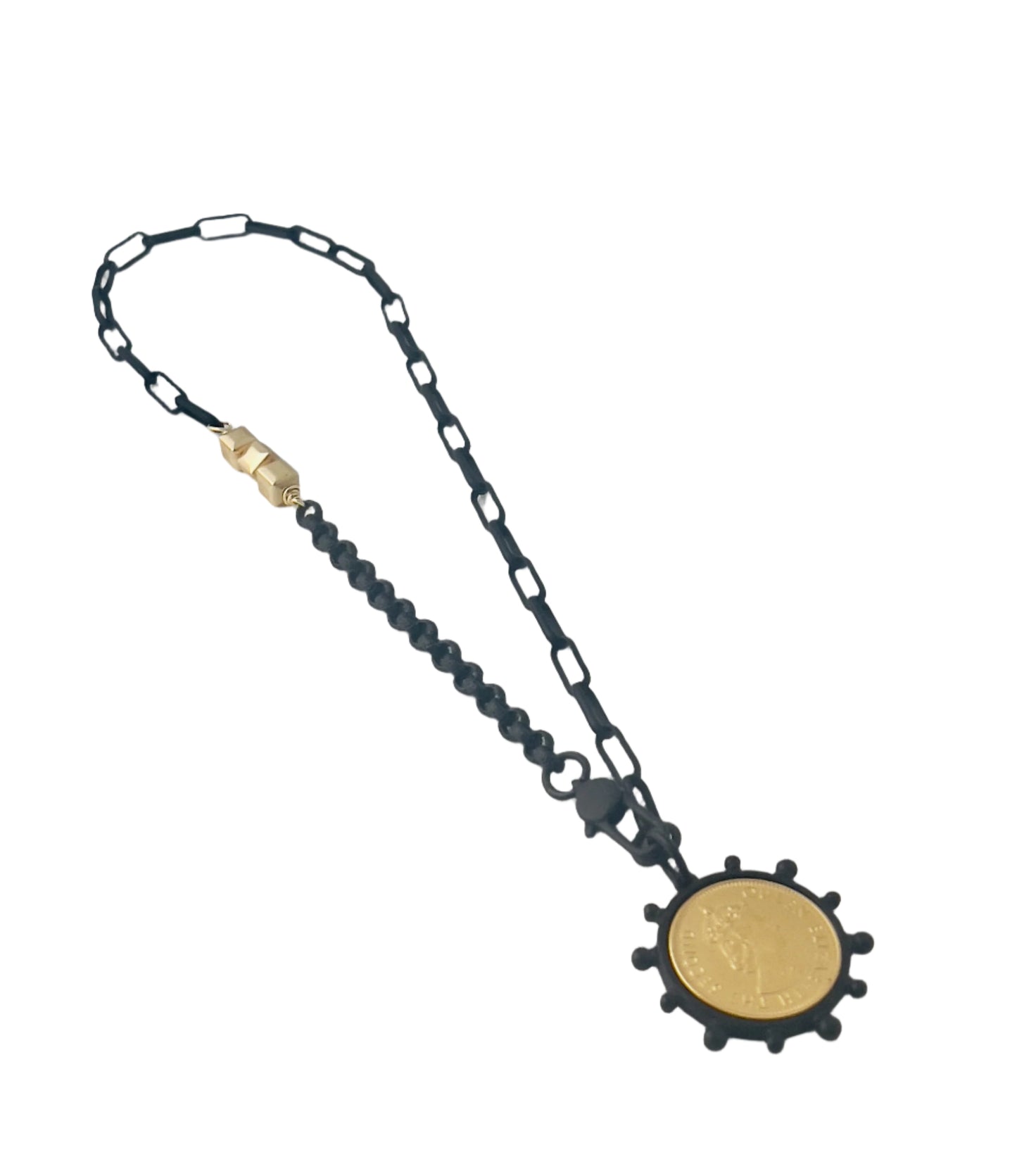 The Betsy Necklace
